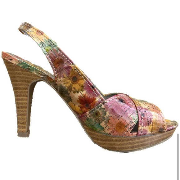 Kelly & Katie Vibrant Pink and Orange Floral Heels - Picture 9 of 11